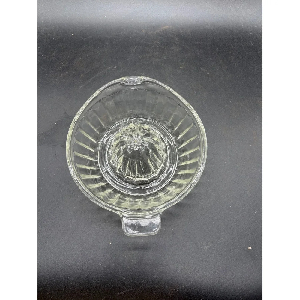 Vintage Clear‎ Glass Citrus Juicer Reamer Ribbed Bowl with Spout and Handle